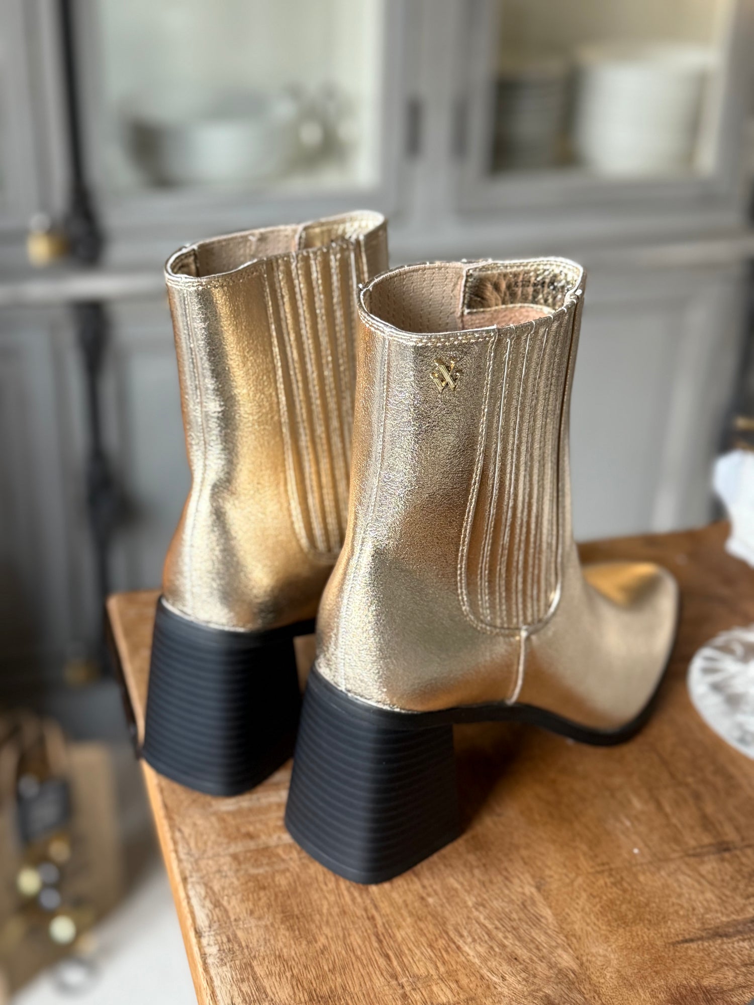 BOTTINE "TAYLOR" OR À TALON TRAPÈZE